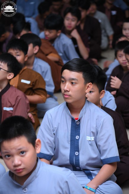 Starting the Temporary Ordination Retreat for Children in Summer with the theme Sowing compassion seeds