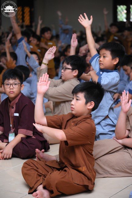 Starting the Temporary Ordination Retreat for Children in Summer with the theme Sowing compassion seeds