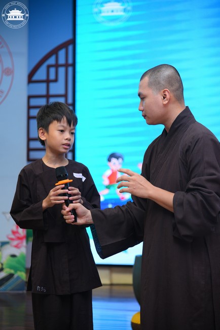 Dharma talk: Sowing seeds compassion preaching by Junior Thich Dao Thuyen - The second day of temporary ordination retreat for Children in Summer 2024