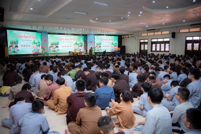 Dharma talk: Sowing seeds compassion preaching by Junior Thich Dao Thuyen - The second day of temporary ordination retreat for Children in Summer 2024