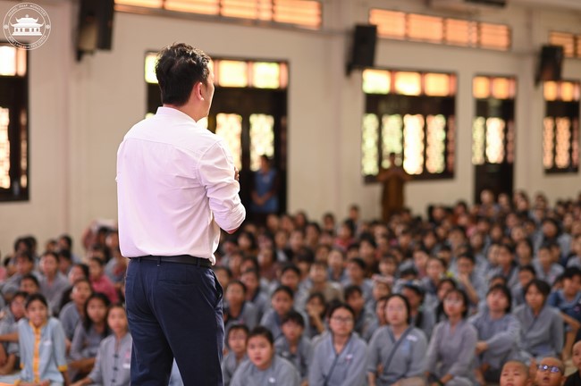Dharma talk: Sowing seeds compassion preaching by Junior Thich Dao Thuyen - The second day of temporary ordination retreat for Children in Summer 2024