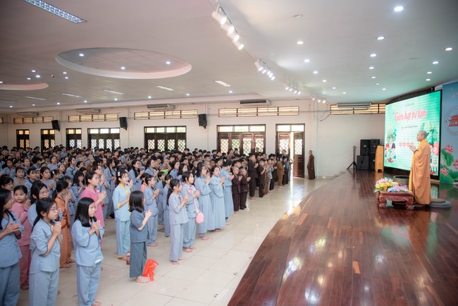 Dharma talk: Sowing seeds compassion preaching by Junior Thich Dao Thuyen - The second day of temporary ordination retreat for Children in Summer 2024