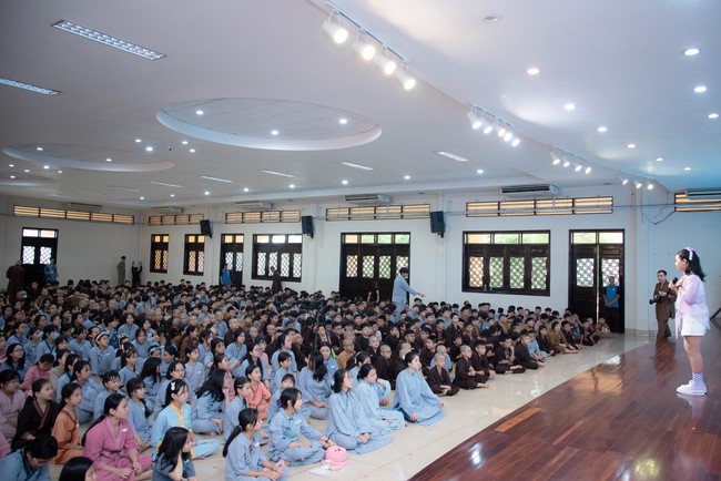 Dharma talk: Sowing seeds compassion preaching by Junior Thich Dao Thuyen - The second day of temporary ordination retreat for Children in Summer 2024