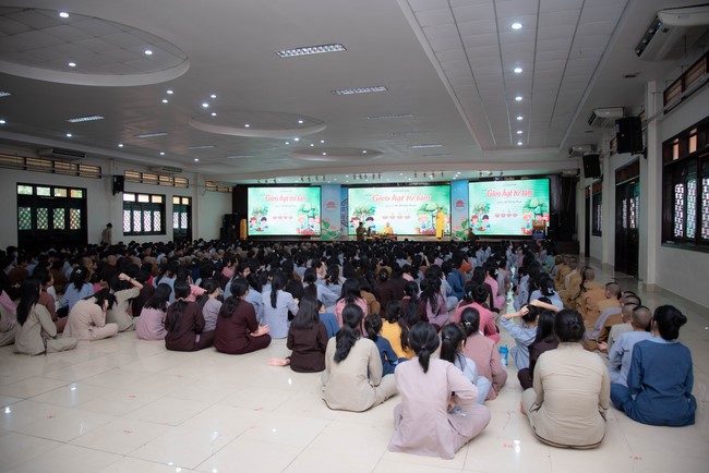 Dharma talk: Sowing seeds compassion preaching by Junior Thich Dao Thuyen - The second day of temporary ordination retreat for Children in Summer 2024