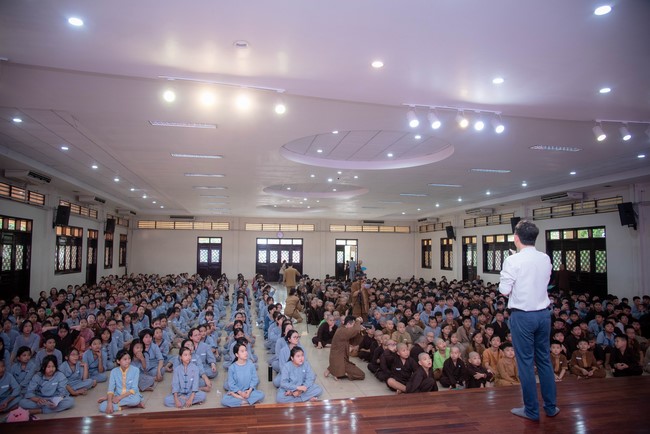 Dharma talk: Sowing seeds compassion preaching by Junior Thich Dao Thuyen - The second day of temporary ordination retreat for Children in Summer 2024