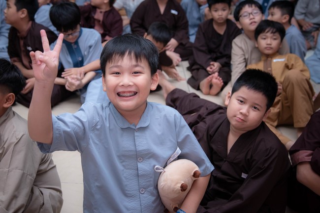 Dharma talk: Sowing seeds compassion preaching by Junior Thich Dao Thuyen - The second day of temporary ordination retreat for Children in Summer 2024