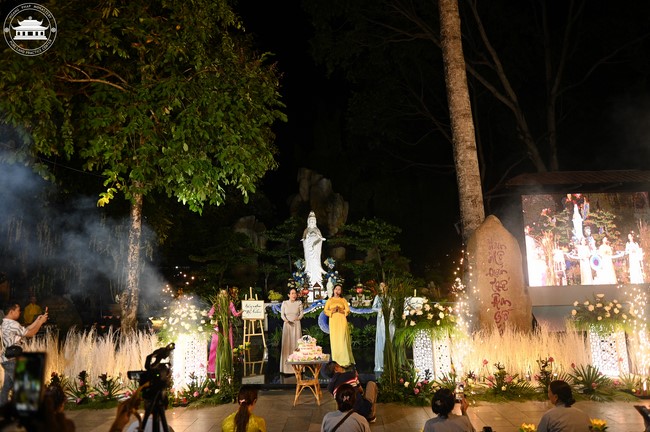 Lễ Ngũ Bách Danh Bồ Tát Quán Thế Âm