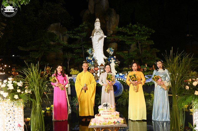 Lễ Ngũ Bách Danh Bồ Tát Quán Thế Âm