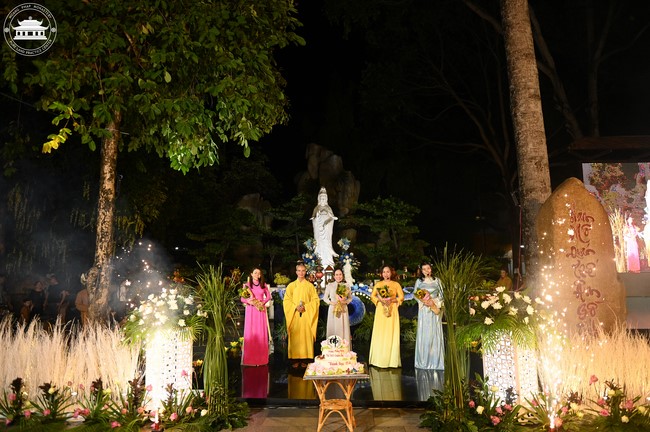 Lễ Ngũ Bách Danh Bồ Tát Quán Thế Âm