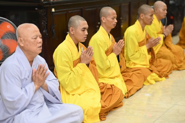 Lễ Ngũ Bách Danh Bồ Tát Quán Thế Âm