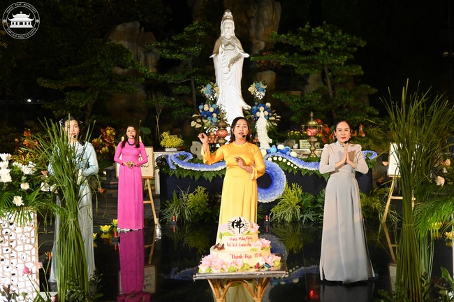 Lễ Ngũ Bách Danh Bồ Tát Quán Thế Âm