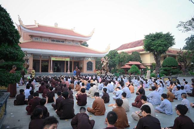 Dharma talk: Steeling oneself for the inside, preaching Junior Thich Minh Thanh - The third day of temporary ordination retreat for Children in Summer 2024