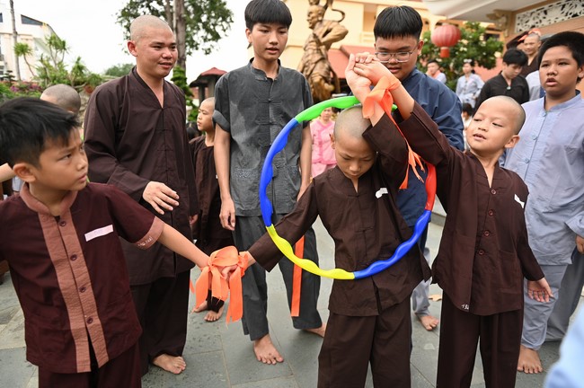 Dharma talk: Steeling oneself for the inside, preaching Junior Thich Minh Thanh - The third day of temporary ordination retreat for Children in Summer 2024