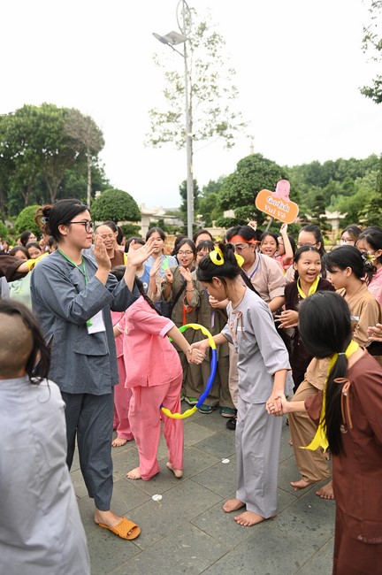 Dharma talk: Steeling oneself for the inside, preaching Junior Thich Minh Thanh - The third day of temporary ordination retreat for Children in Summer 2024