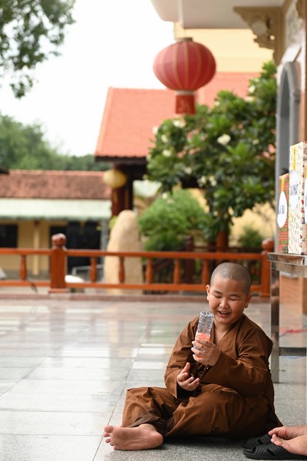 Dharma talk: Steeling oneself for the inside, preaching Junior Thich Minh Thanh - The third day of temporary ordination retreat for Children in Summer 2024