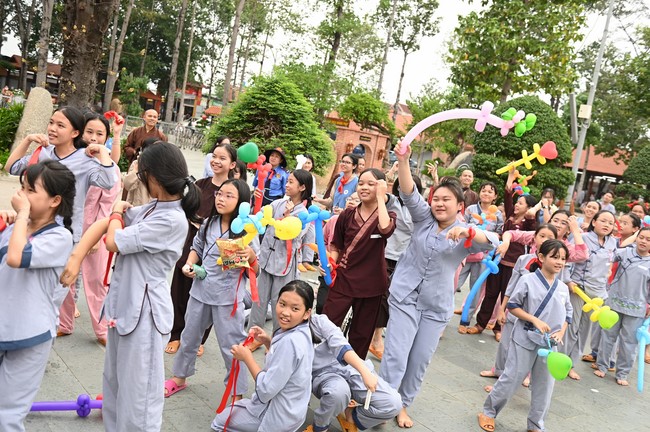 Dharma talk: Steeling oneself for the inside, preaching Junior Thich Minh Thanh - The third day of temporary ordination retreat for Children in Summer 2024