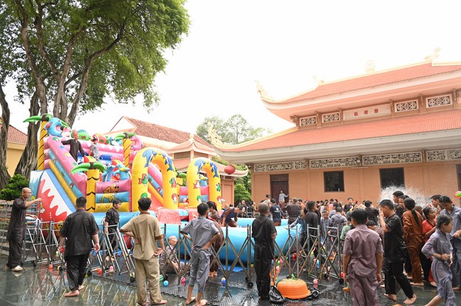 Dharma talk: Steeling oneself for the inside, preaching Junior Thich Minh Thanh - The third day of temporary ordination retreat for Children in Summer 2024