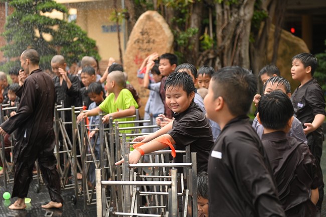 Dharma talk: Steeling oneself for the inside, preaching Junior Thich Minh Thanh - The third day of temporary ordination retreat for Children in Summer 2024