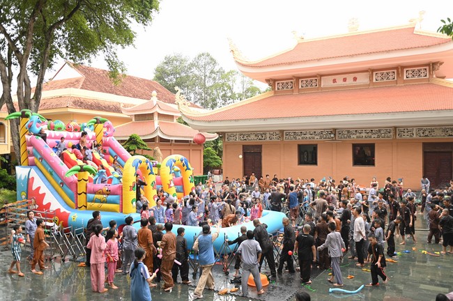 Dharma talk: Steeling oneself for the inside, preaching Junior Thich Minh Thanh - The third day of temporary ordination retreat for Children in Summer 2024