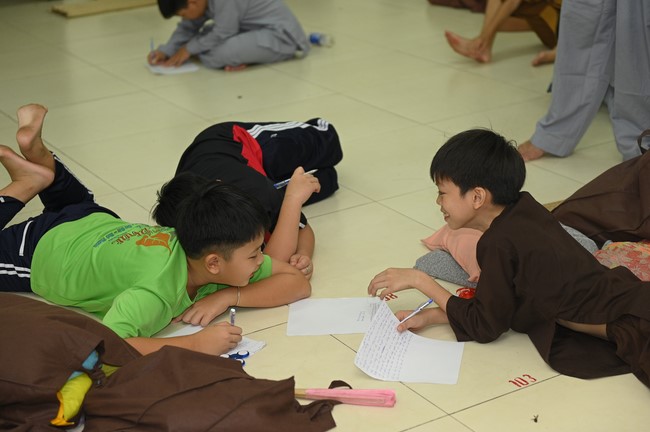 Dharma talk: Steeling oneself for the inside, preaching Junior Thich Minh Thanh - The third day of temporary ordination retreat for Children in Summer 2024