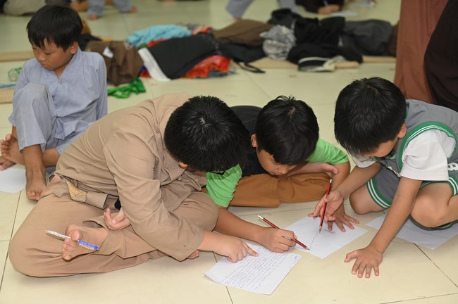 Dharma talk: Steeling oneself for the inside, preaching Junior Thich Minh Thanh - The third day of temporary ordination retreat for Children in Summer 2024
