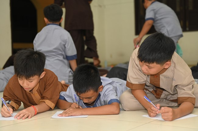 Dharma talk: Steeling oneself for the inside, preaching Junior Thich Minh Thanh - The third day of temporary ordination retreat for Children in Summer 2024