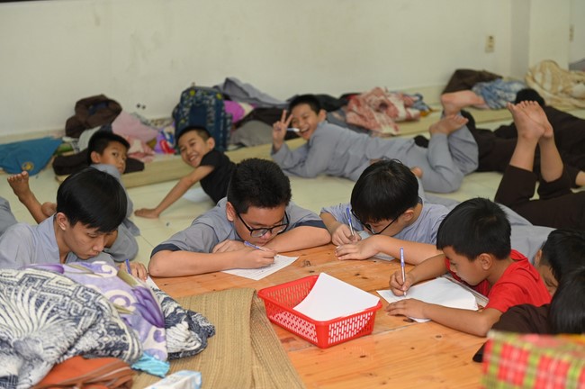 Dharma talk: Steeling oneself for the inside, preaching Junior Thich Minh Thanh - The third day of temporary ordination retreat for Children in Summer 2024