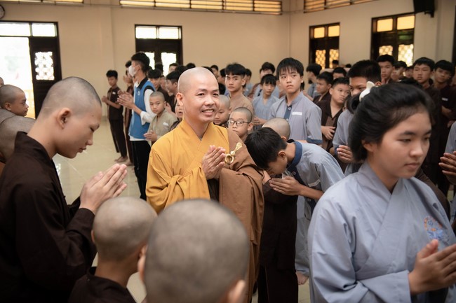 Dharma talk: Steeling oneself for the inside, preaching Junior Thich Minh Thanh - The third day of temporary ordination retreat for Children in Summer 2024