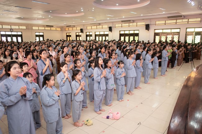 Dharma talk: Steeling oneself for the inside, preaching Junior Thich Minh Thanh - The third day of temporary ordination retreat for Children in Summer 2024