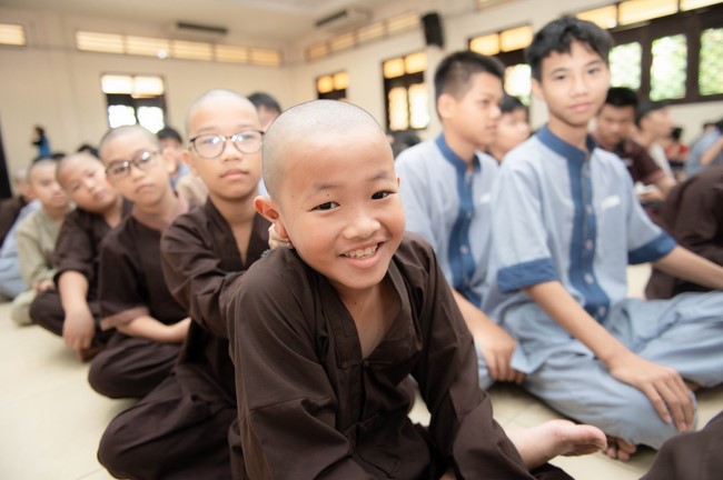 Dharma talk: Steeling oneself for the inside, preaching Junior Thich Minh Thanh - The third day of temporary ordination retreat for Children in Summer 2024