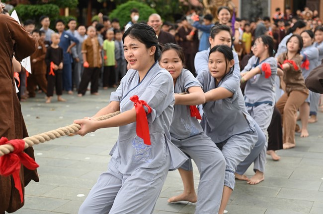 Dharma talk: Steeling oneself for the inside, preaching Junior Thich Minh Thanh - The third day of temporary ordination retreat for Children in Summer 2024
