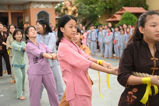 Dharma talk: Steeling oneself for the inside, preaching Junior Thich Minh Thanh - The third day of temporary ordination retreat for Children in Summer 2024