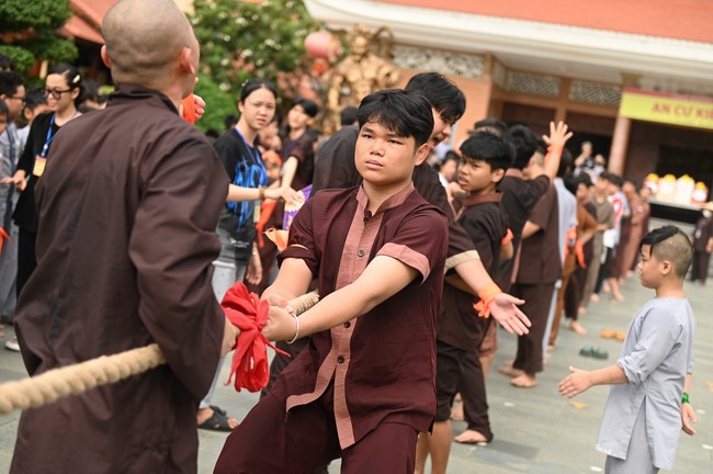 Dharma talk: Steeling oneself for the inside, preaching Junior Thich Minh Thanh - The third day of temporary ordination retreat for Children in Summer 2024