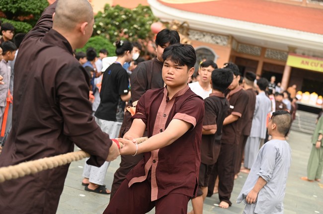 Dharma talk: Steeling oneself for the inside, preaching Junior Thich Minh Thanh - The third day of temporary ordination retreat for Children in Summer 2024