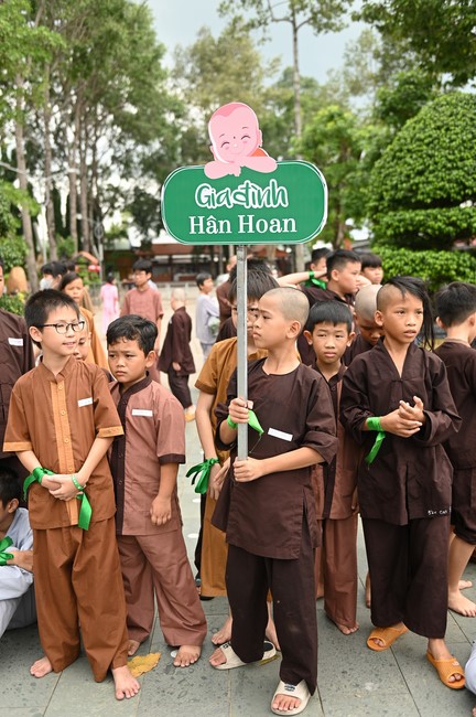 Dharma talk: Steeling oneself for the inside, preaching Junior Thich Minh Thanh - The third day of temporary ordination retreat for Children in Summer 2024