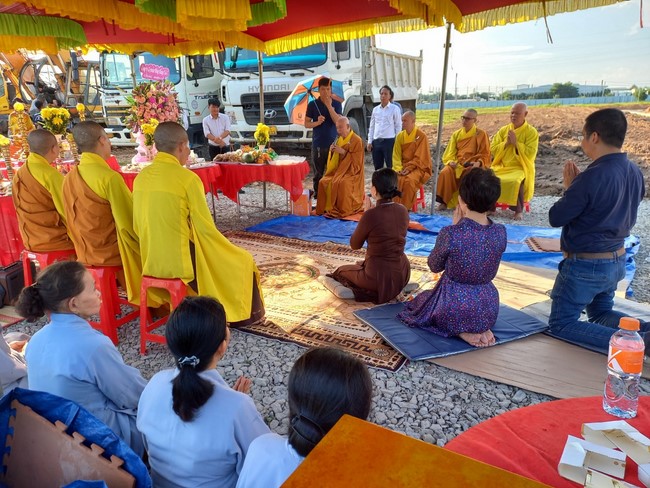 Groundbreaking ceremony of Hoa Phu Primary and Secondary School in Binh Duong by the Pagoda's Charity Board
