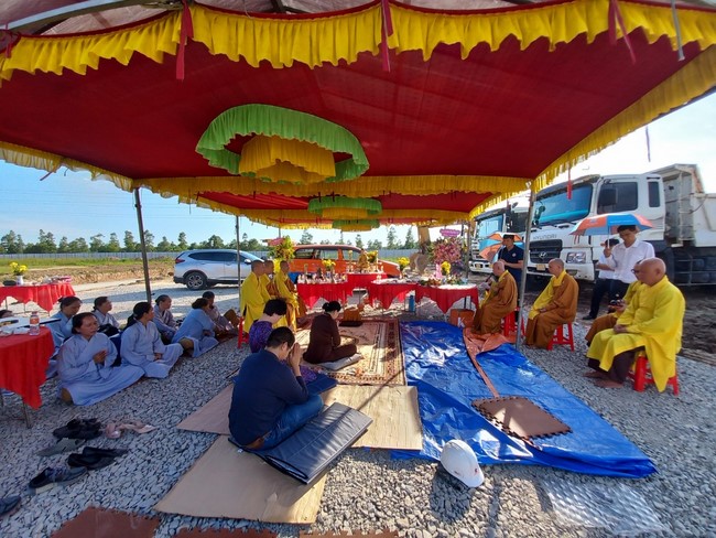 Groundbreaking ceremony of Hoa Phu Primary and Secondary School in Binh Duong by the Pagoda's Charity Board