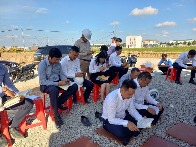 Groundbreaking ceremony of Hoa Phu Primary and Secondary School in Binh Duong by the Pagoda's Charity Board