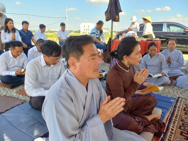 Groundbreaking ceremony of Hoa Phu Primary and Secondary School in Binh Duong by the Pagoda's Charity Board