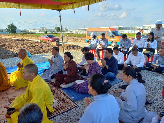 Groundbreaking ceremony of Hoa Phu Primary and Secondary School in Binh Duong by the Pagoda's Charity Board