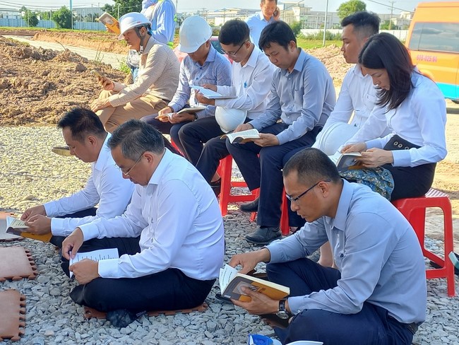 Groundbreaking ceremony of Hoa Phu Primary and Secondary School in Binh Duong by the Pagoda's Charity Board