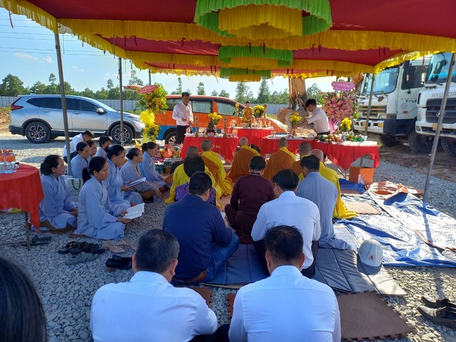 Groundbreaking ceremony of Hoa Phu Primary and Secondary School in Binh Duong by the Pagoda's Charity Board