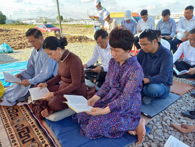 Groundbreaking ceremony of Hoa Phu Primary and Secondary School in Binh Duong by the Pagoda's Charity Board