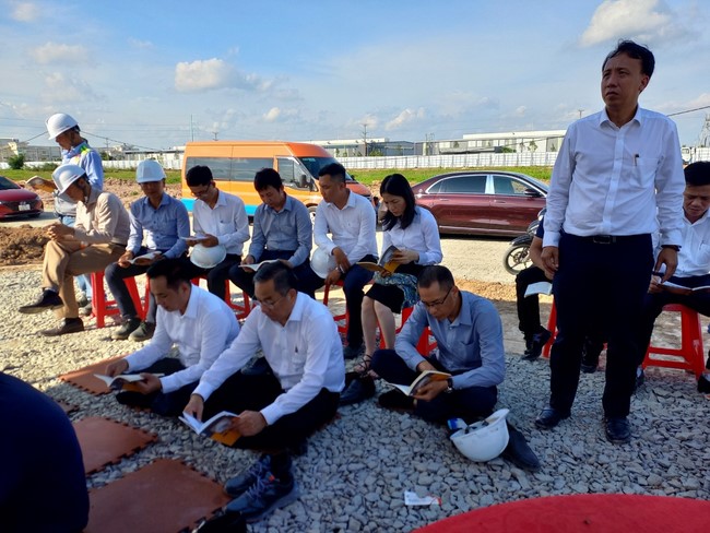 Groundbreaking ceremony of Hoa Phu Primary and Secondary School in Binh Duong by the Pagoda's Charity Board