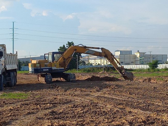 Groundbreaking ceremony of Hoa Phu Primary and Secondary School in Binh Duong by the Pagoda's Charity Board