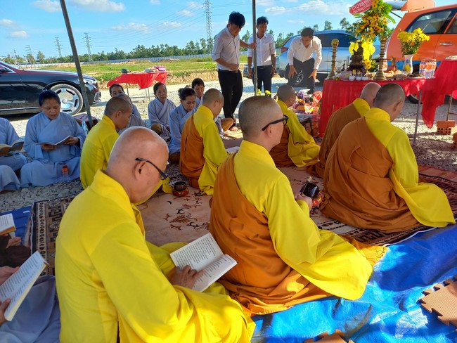 Groundbreaking ceremony of Hoa Phu Primary and Secondary School in Binh Duong by the Pagoda's Charity Board