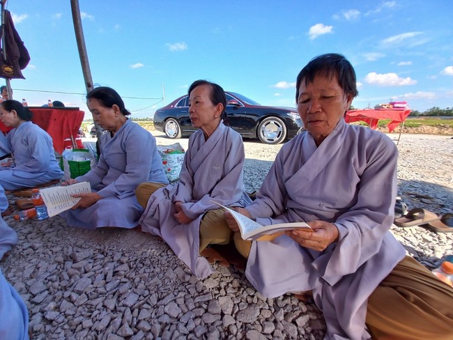 Groundbreaking ceremony of Hoa Phu Primary and Secondary School in Binh Duong by the Pagoda's Charity Board