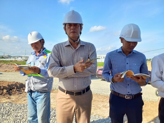 Groundbreaking ceremony of Hoa Phu Primary and Secondary School in Binh Duong by the Pagoda's Charity Board