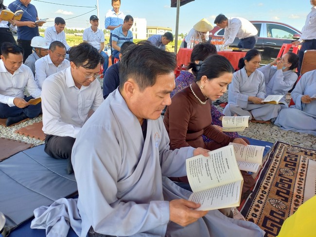 Groundbreaking ceremony of Hoa Phu Primary and Secondary School in Binh Duong by the Pagoda's Charity Board