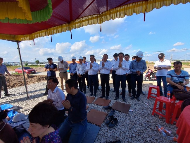 Groundbreaking ceremony of Hoa Phu Primary and Secondary School in Binh Duong by the Pagoda's Charity Board